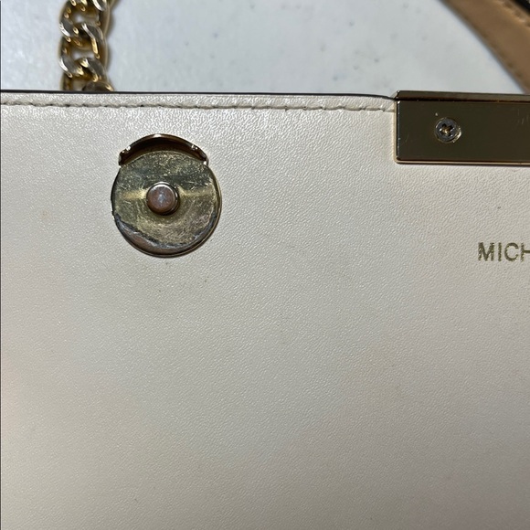 Micheal Korrs Jade Large Tri-Color Leather Crossbody Bag With Gold Tone Chain - Picture 12 of 15